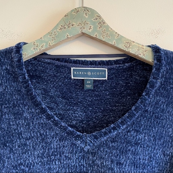 NWT Karen Scott Blue Chenille V-neck Sweater - Picture 2 of 6